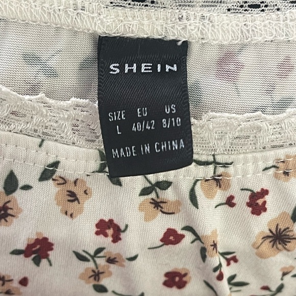 lace floral top - Picture 4 of 4